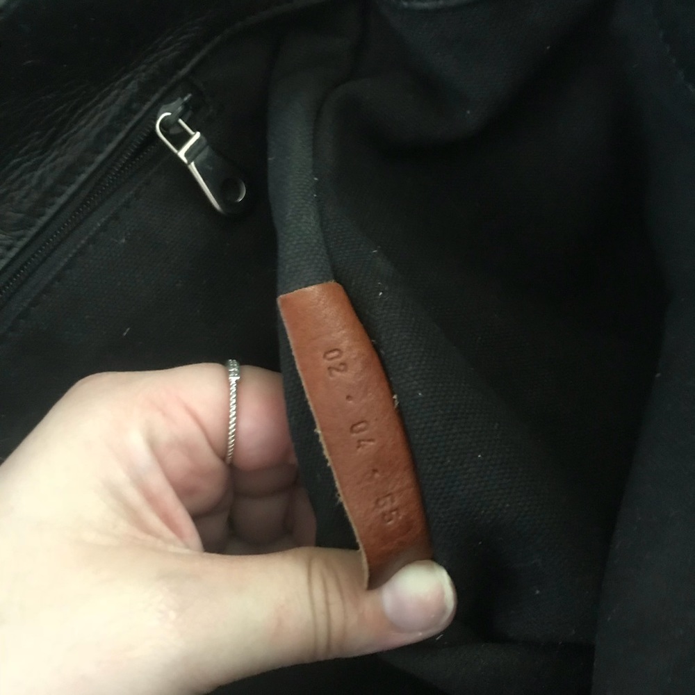 Auth. Chloe Signature Black Tote / Shoulder Bag - Picture 7 of 8